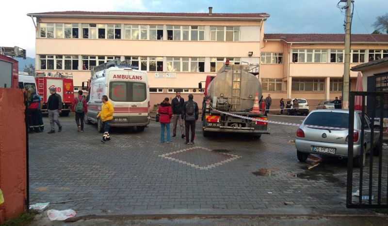 Okulda Patlama: 1 ölü
