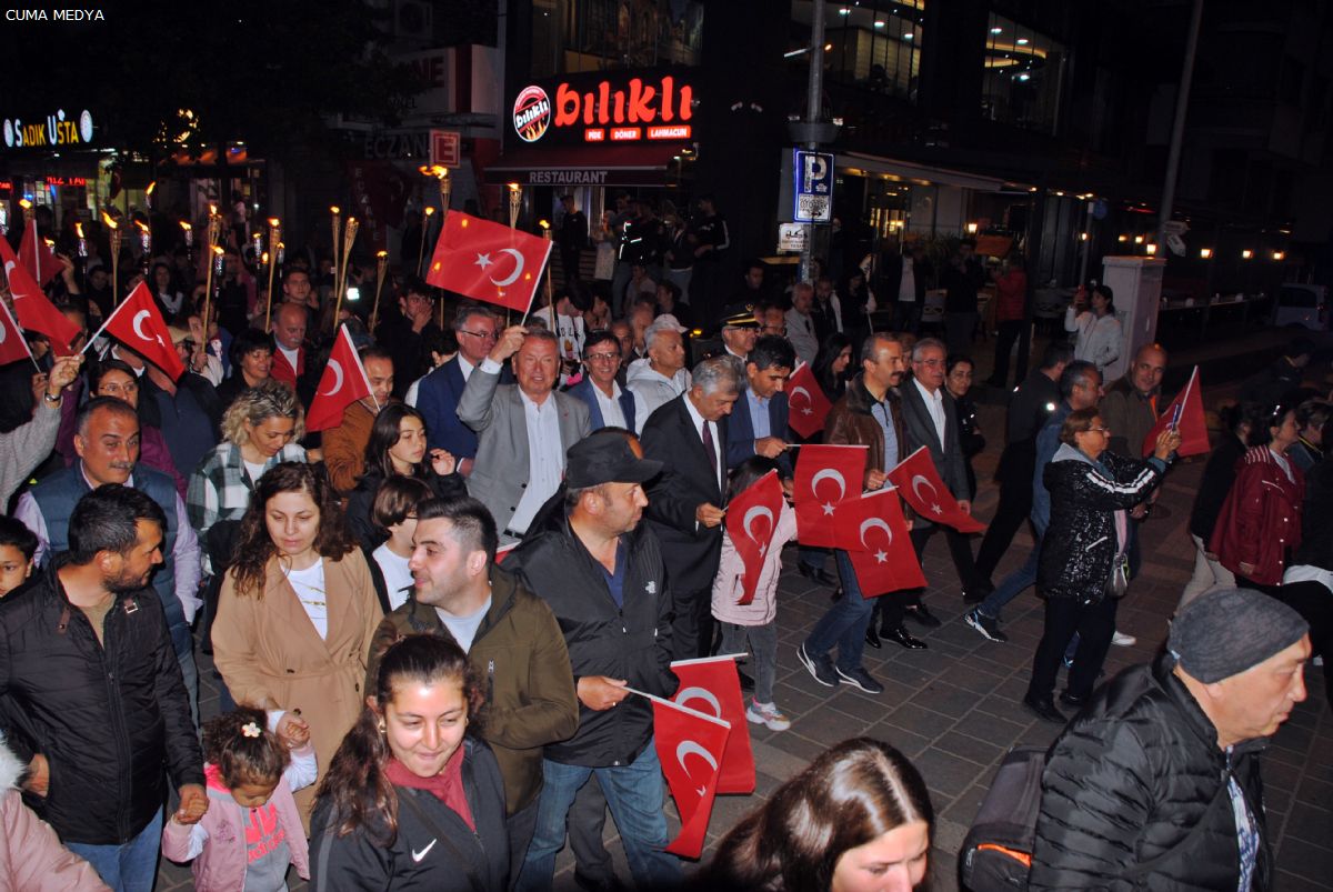 Çaycuma'da fener alayı düzenlendi