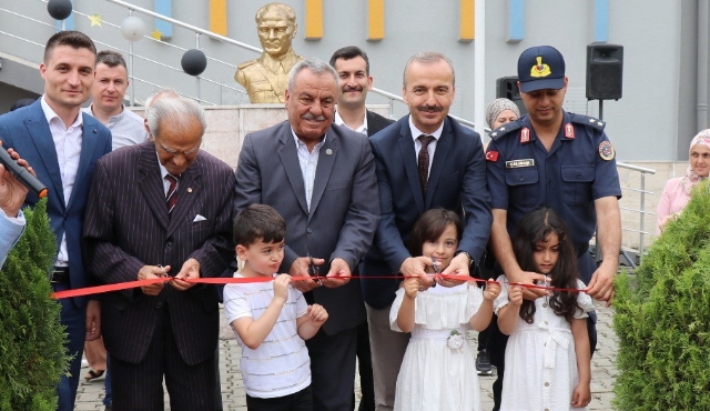  Perşembe Anaokulu mezunlarını verdi