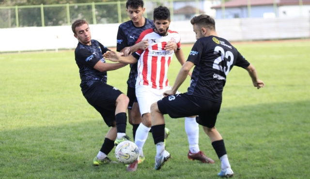 Devrek Belediyespor Çaycuma’yı farklı geçti
