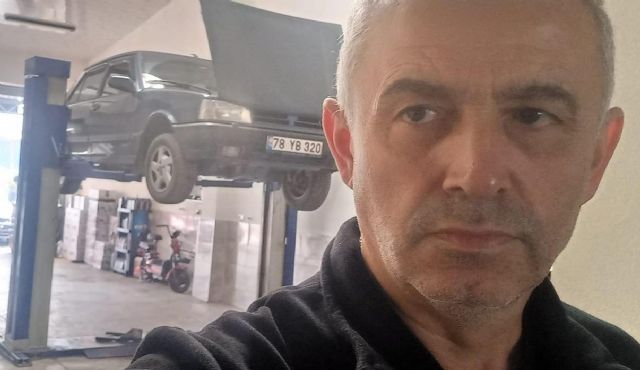 Kalp krizi geçirdi, acilde yaşama veda etti