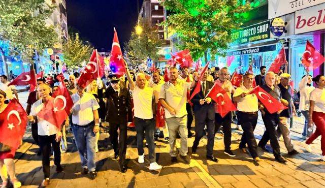 Zafer Bayramı fener alayı ile taçlandı - 0