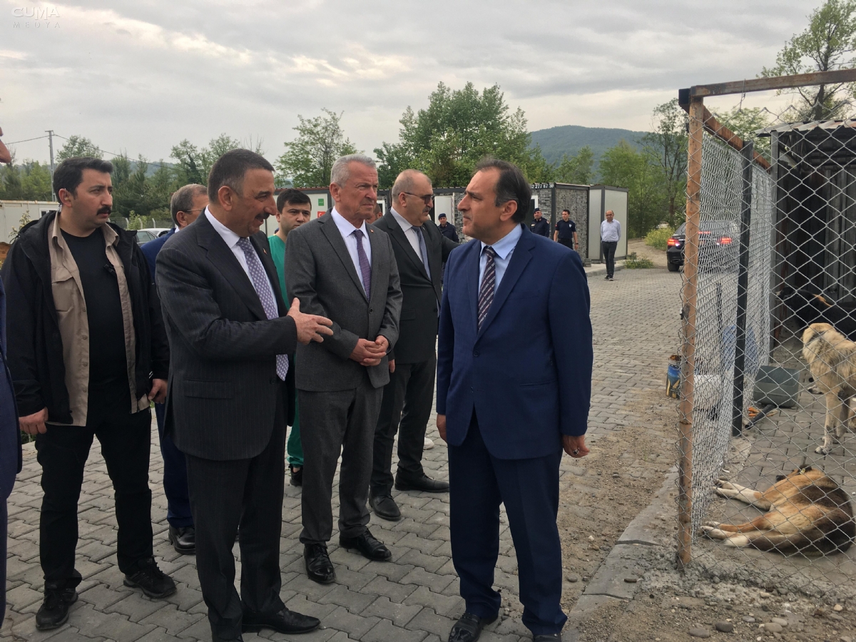 Bakanlıktan Hayvan Bakımevine Ziyaret