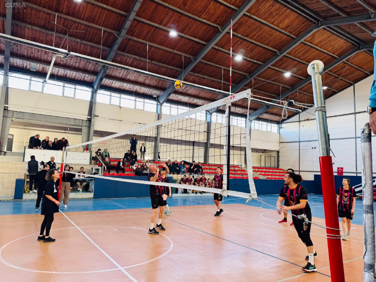''Çaycumalılar Buluşuyor'' Voleybol ile Başladı