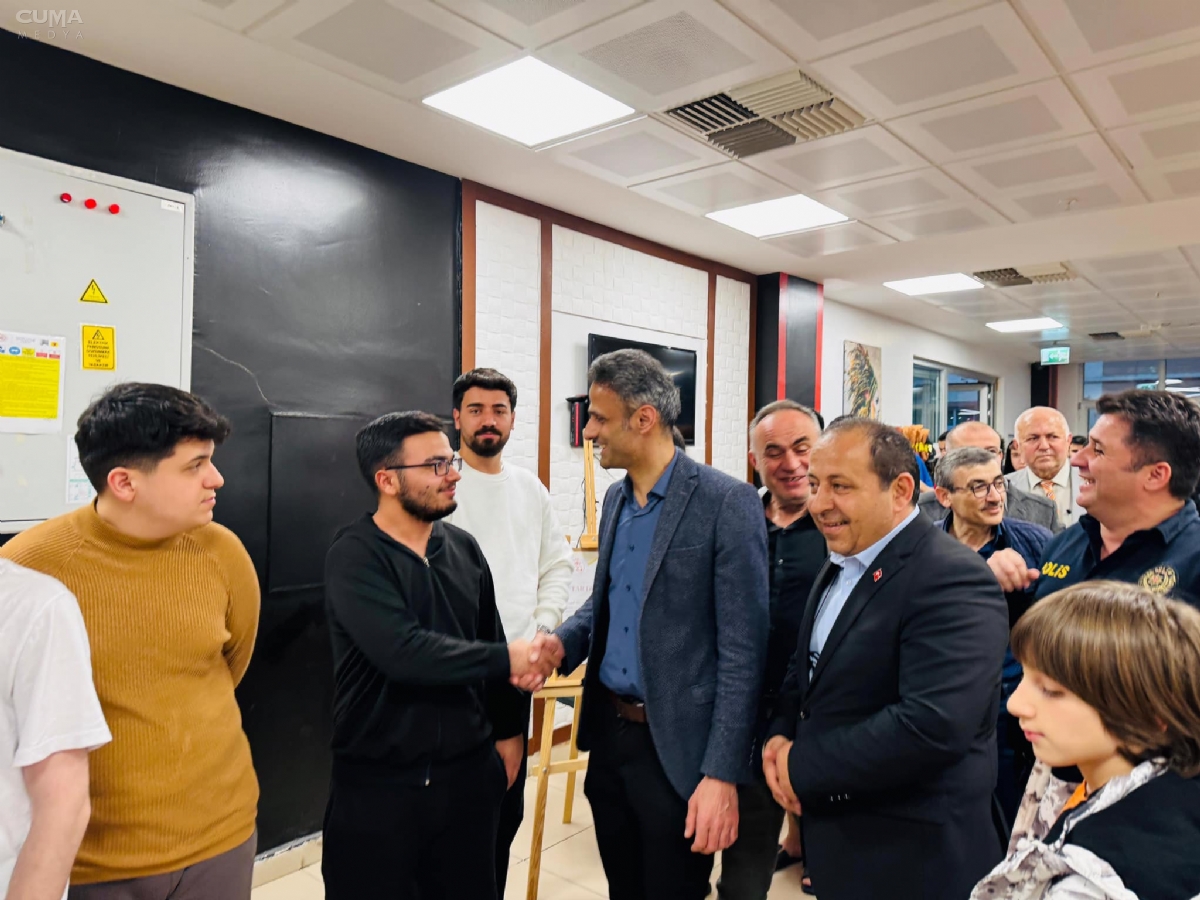Kaymakam, Öğrenciler ve Huzurevi Sakinleriyle Buluştu