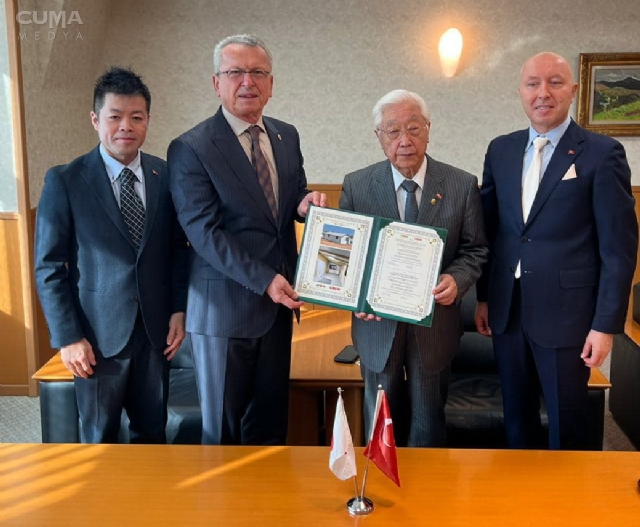 Japonya'dan depremzedelere bir ev
