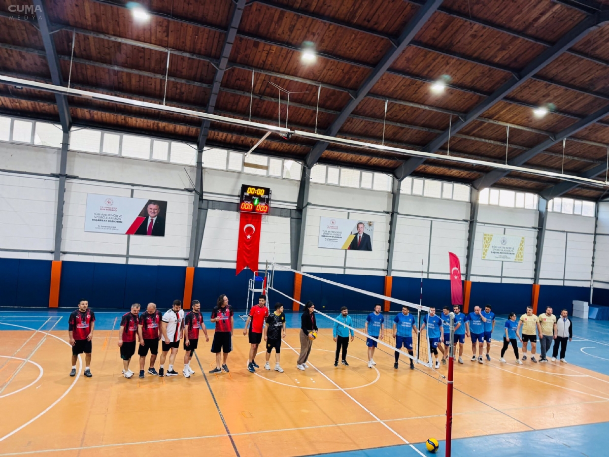 ''Çaycumalılar Buluşuyor'' Voleybol ile Başladı