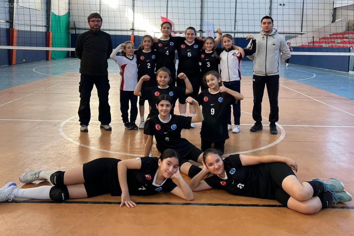 Mimar Sinan Ortaokulu Şampiyonada Parladı