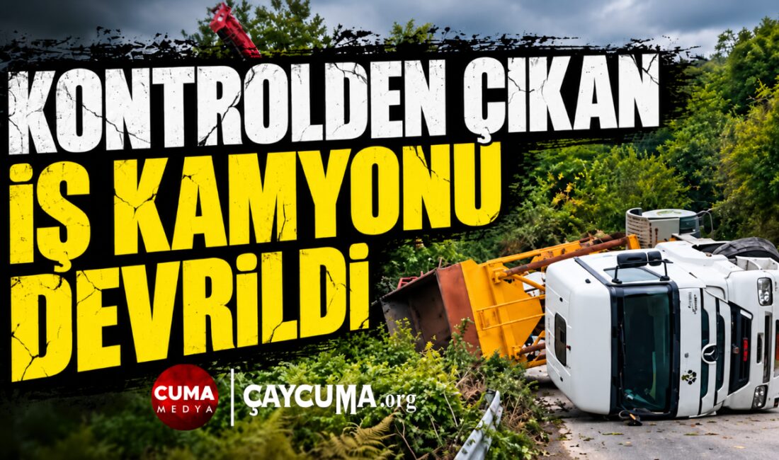 Virajlı kesimde kontrolden çıkan bir iş kamyonu devrildi.